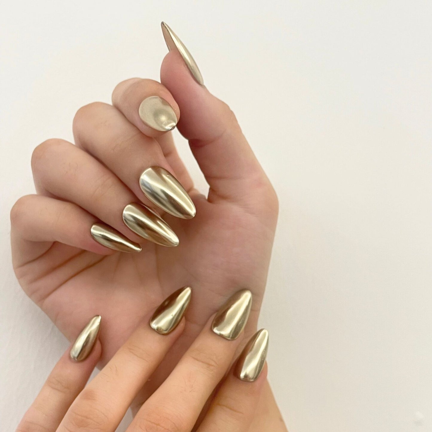 【Gilded Glow】