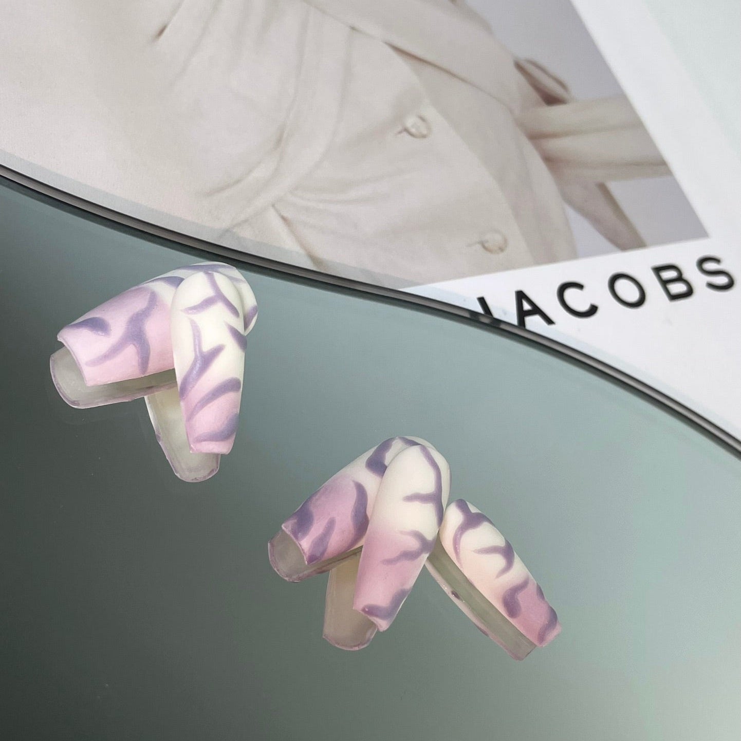 【Mystic Mauve】