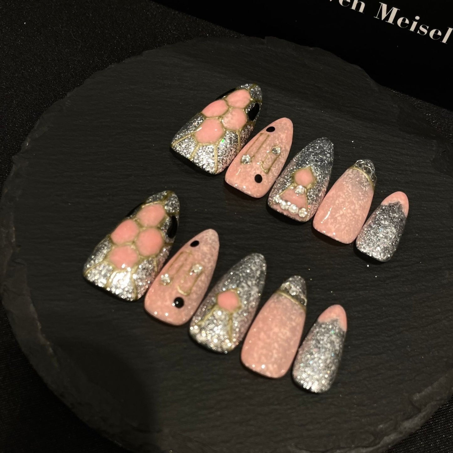 【Pink Snake】