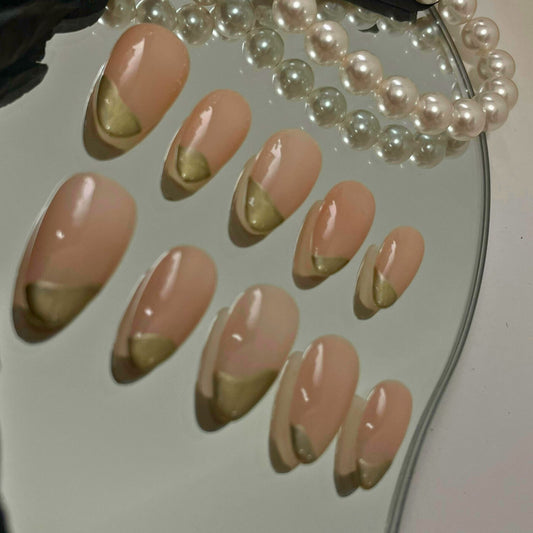 【Gilded Glamour】
