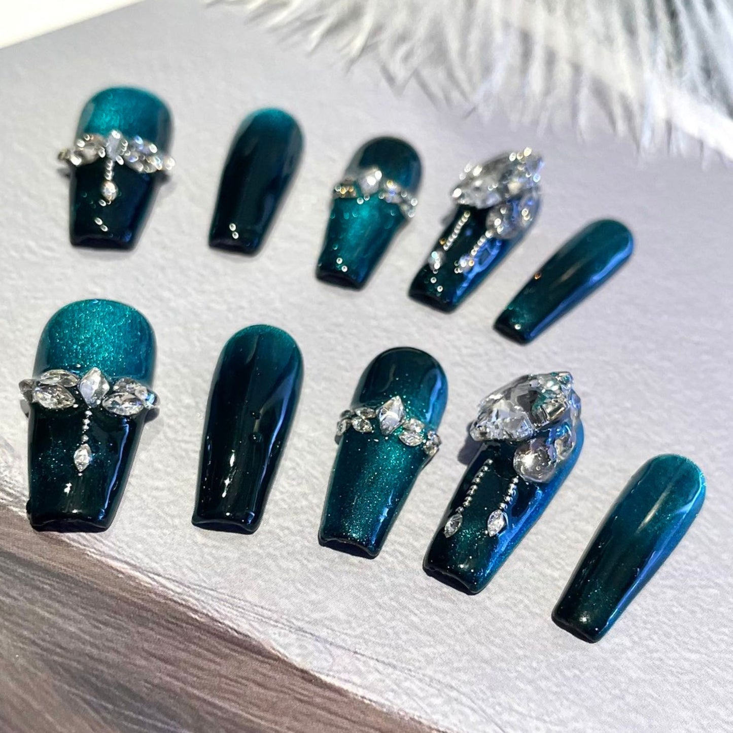 【Emerald Court】
